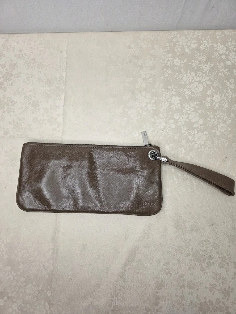 HOBO International Brown Leather Large Wristlet Pouch Wallet Zip Organizer